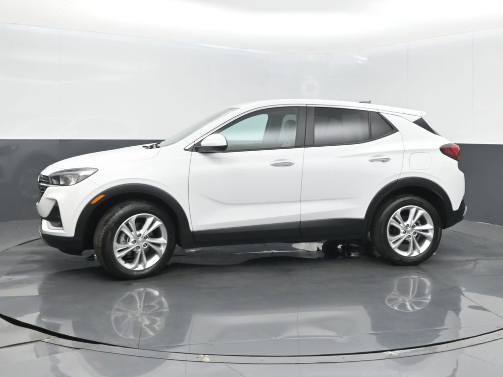 Used 2023 Buick Encore GX Preferred w/ Cold Weather Comfort Package FWD image 4