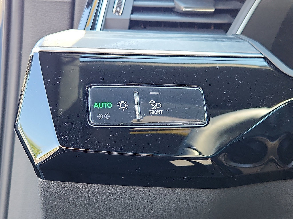 Certified 2024 Audi Q8 e-tron Premium Plus AWD/4WD image 22