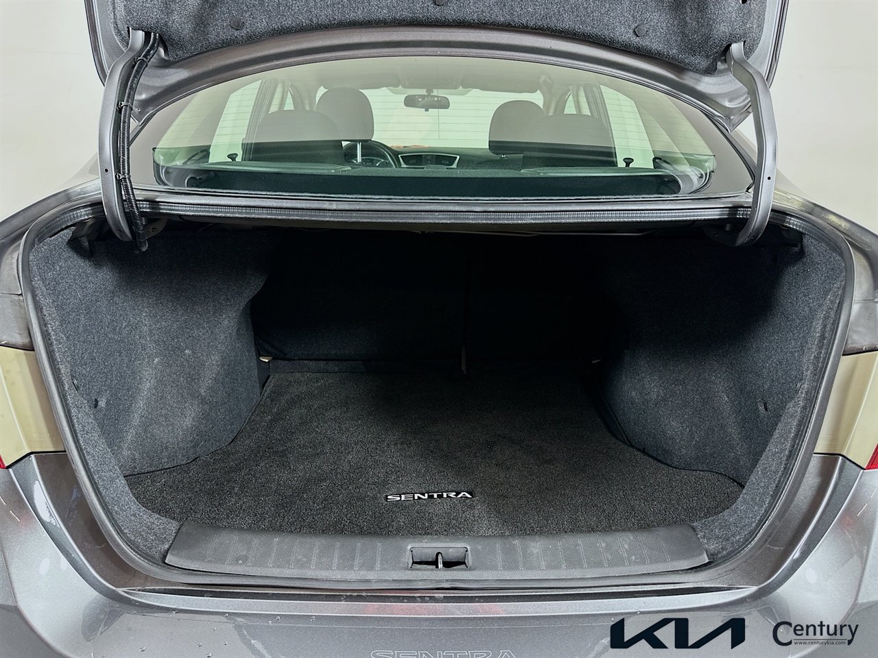 Used 2018 Nissan Sentra SR w/ Protection Package FWD image 24