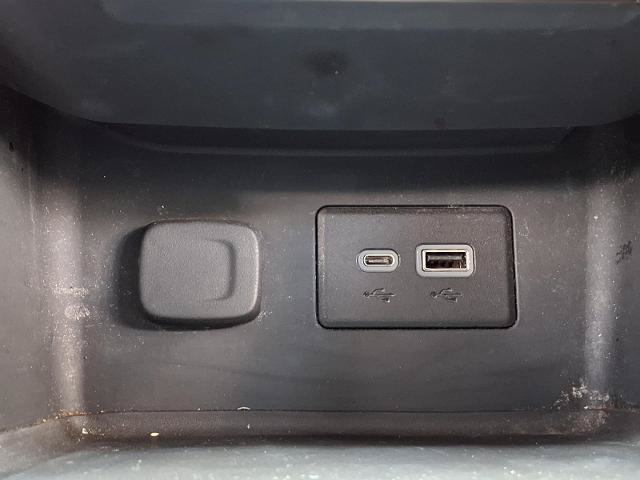 Used 2021 GMC Acadia SLE w/ Driver Convenience Package FWD image 8
