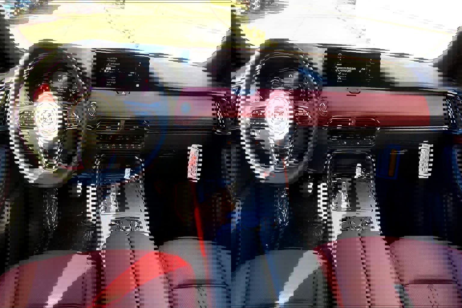 New 2025 MAZDA CX-70 Plug-In Hybrid w/ Premium Plus image 5