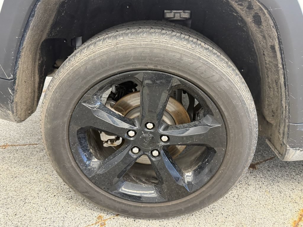 Certified 2023 Jeep Grand Cherokee Altitude AWD/4WD image 15