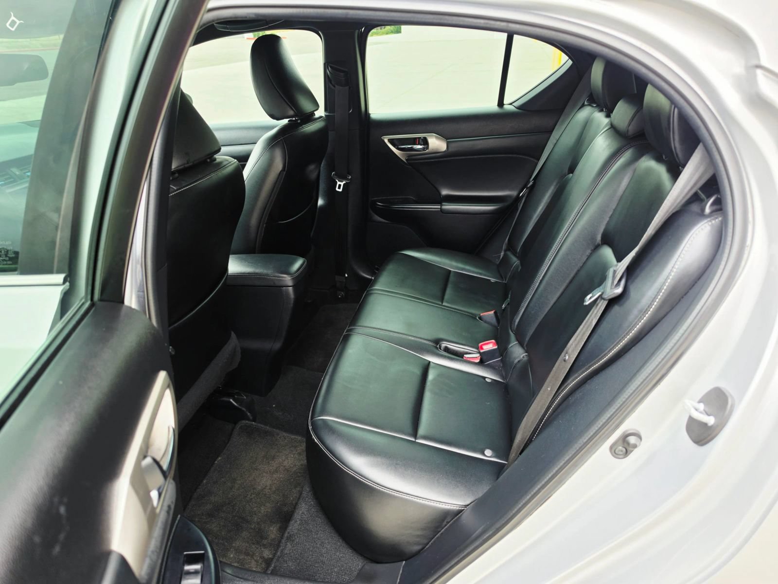 Used 2016 Lexus CT 200h FWD image 10