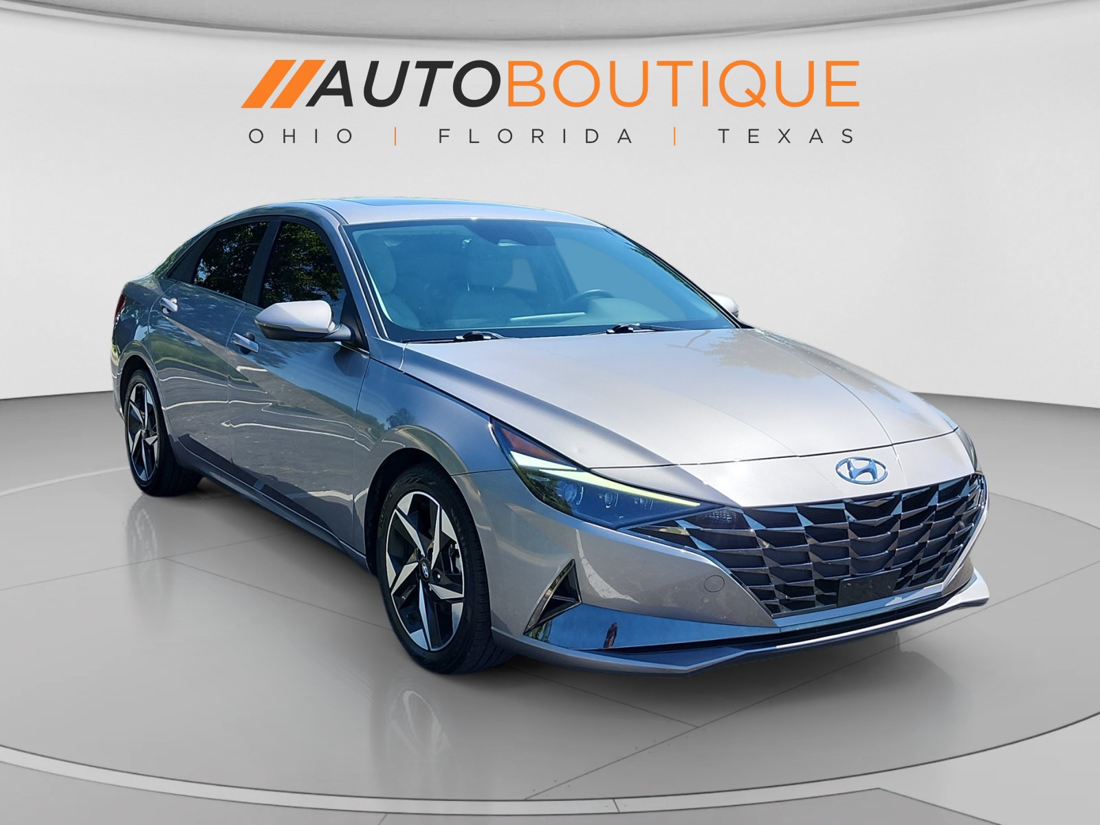 Used 2023 Hyundai Elantra Limited w/ Cargo Package FWD image 7