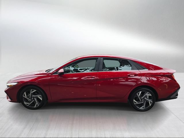 Certified 2025 Hyundai Elantra SEL FWD image 6