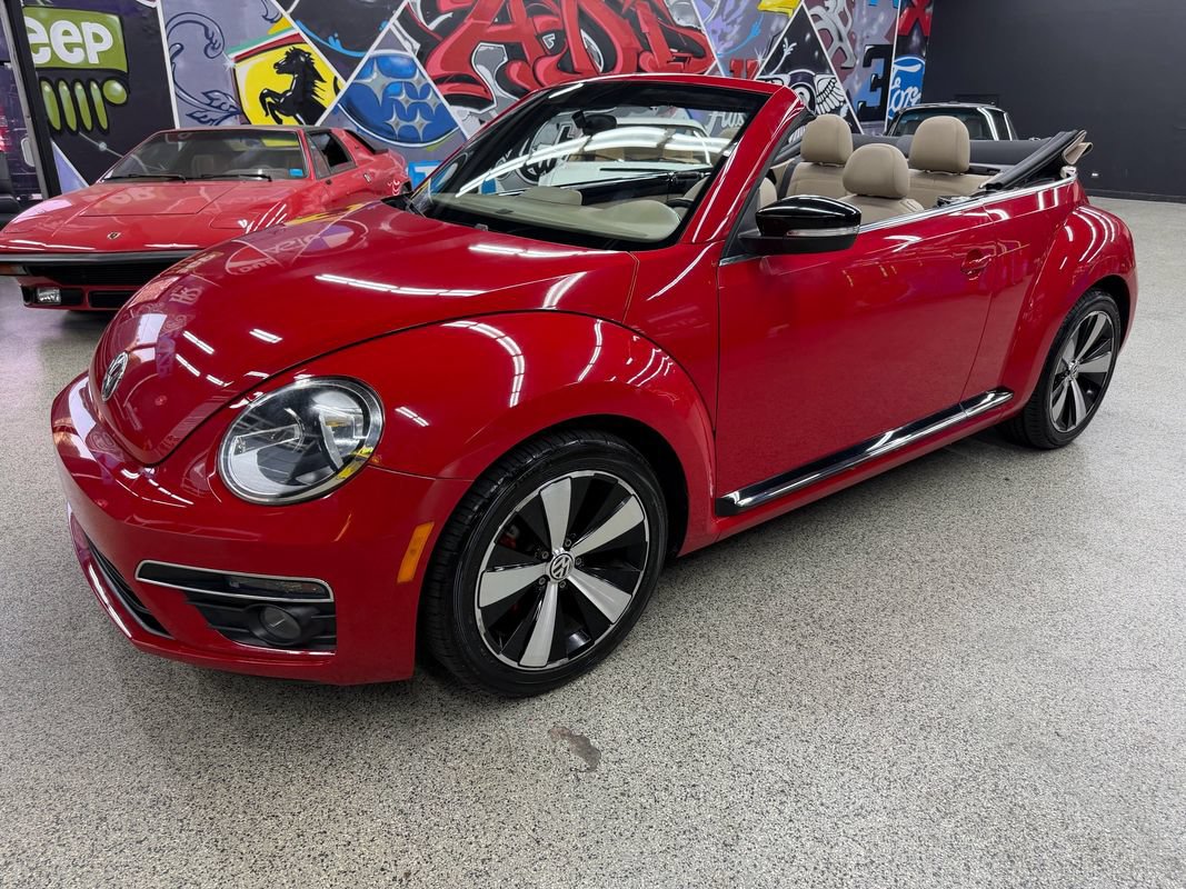 Used 2013 Volkswagen Beetle 2.0T FWD image 9