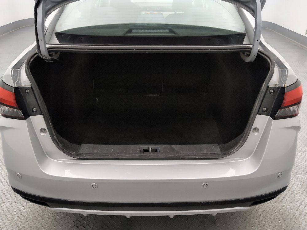 Used 2021 Nissan Versa SV FWD image 29