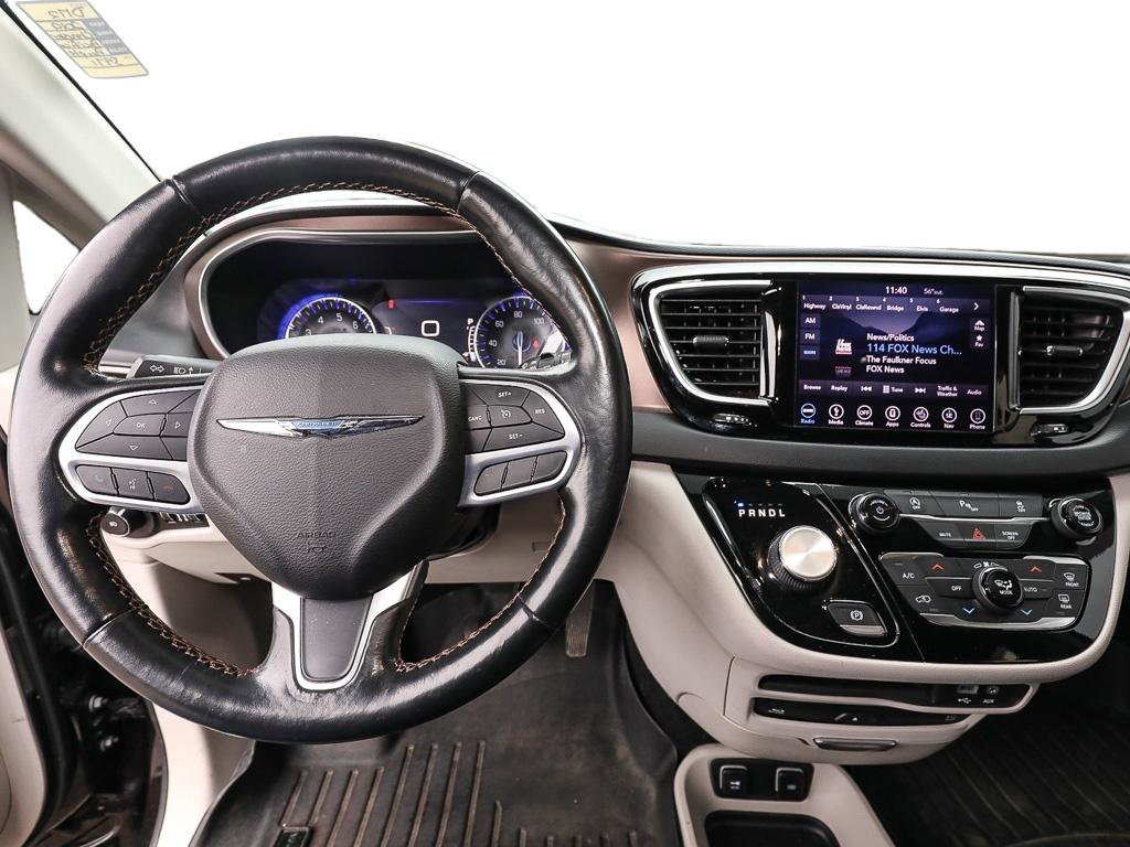 Used 2019 Chrysler Pacifica Touring-L Plus image 13