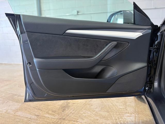 Used 2023 Tesla Model 3 Standard Range image 21