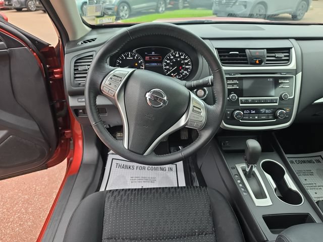 Used 2016 Nissan Altima 2.5 SV w/ Convenience Package FWD image 13