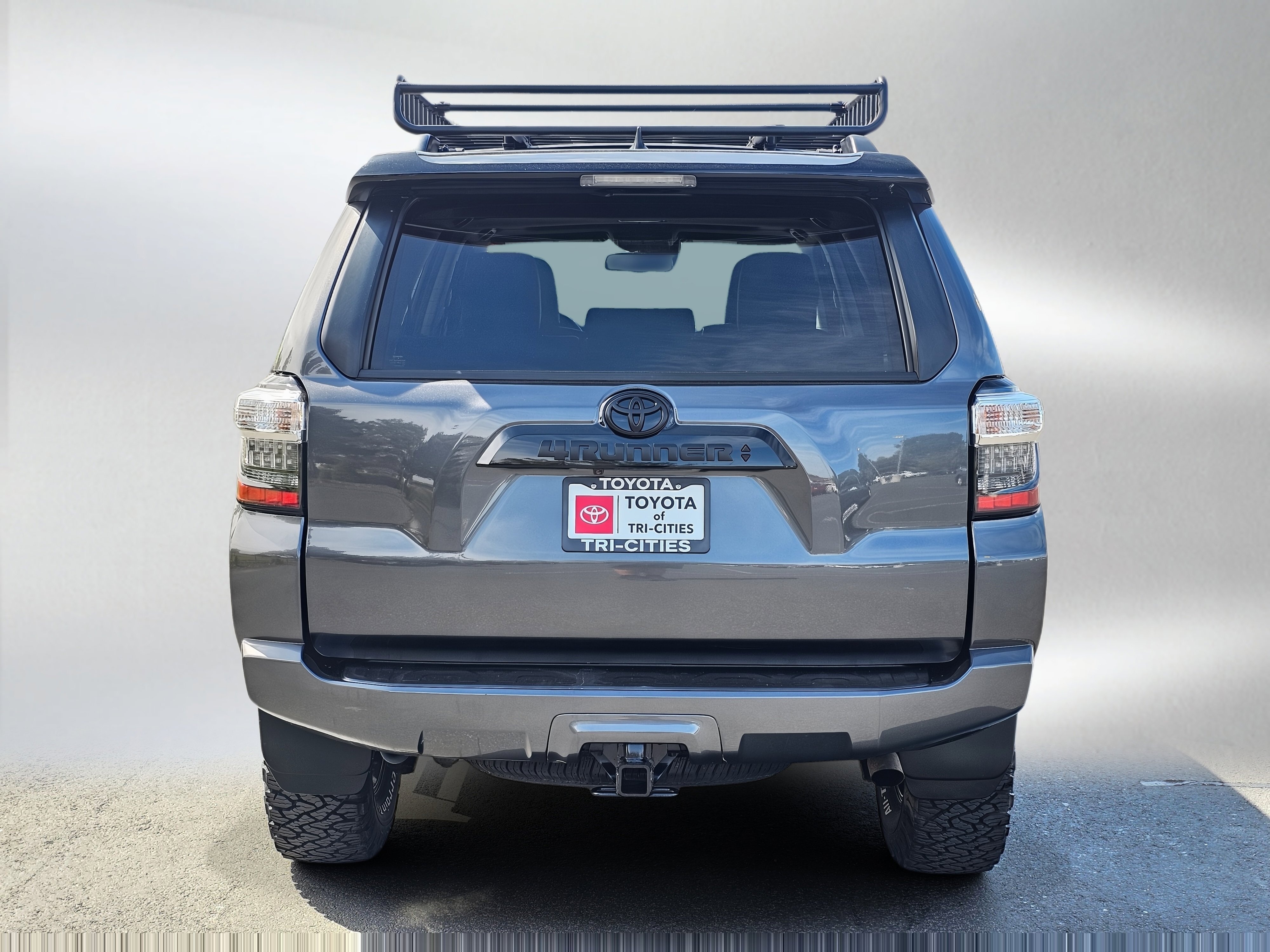 Used 2020 Toyota 4Runner Venture w/ Moonroof Package AWD/4WD image 4