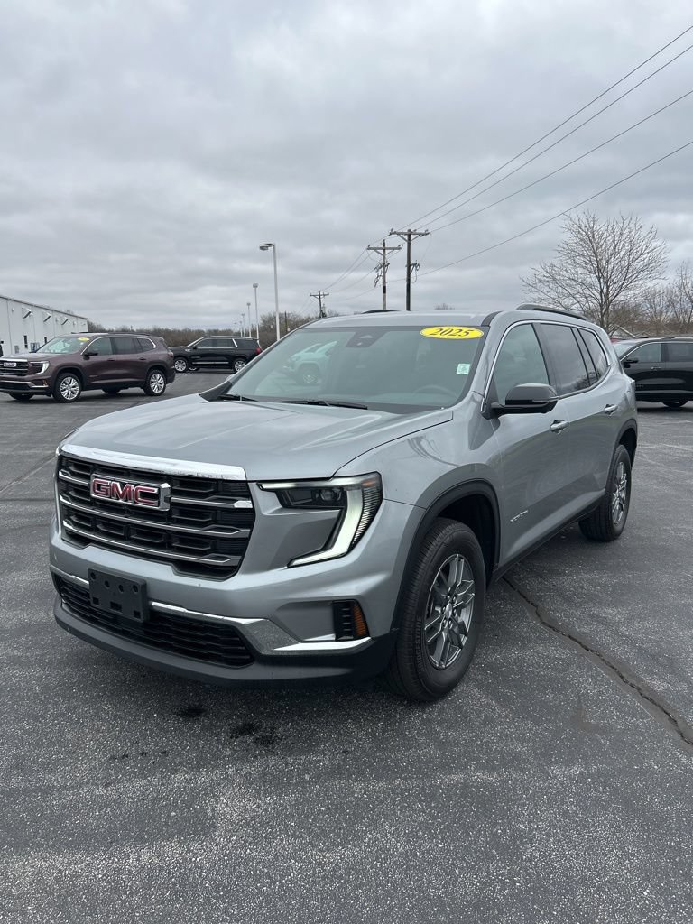 Used 2025 GMC Acadia Elevation FWD image 5