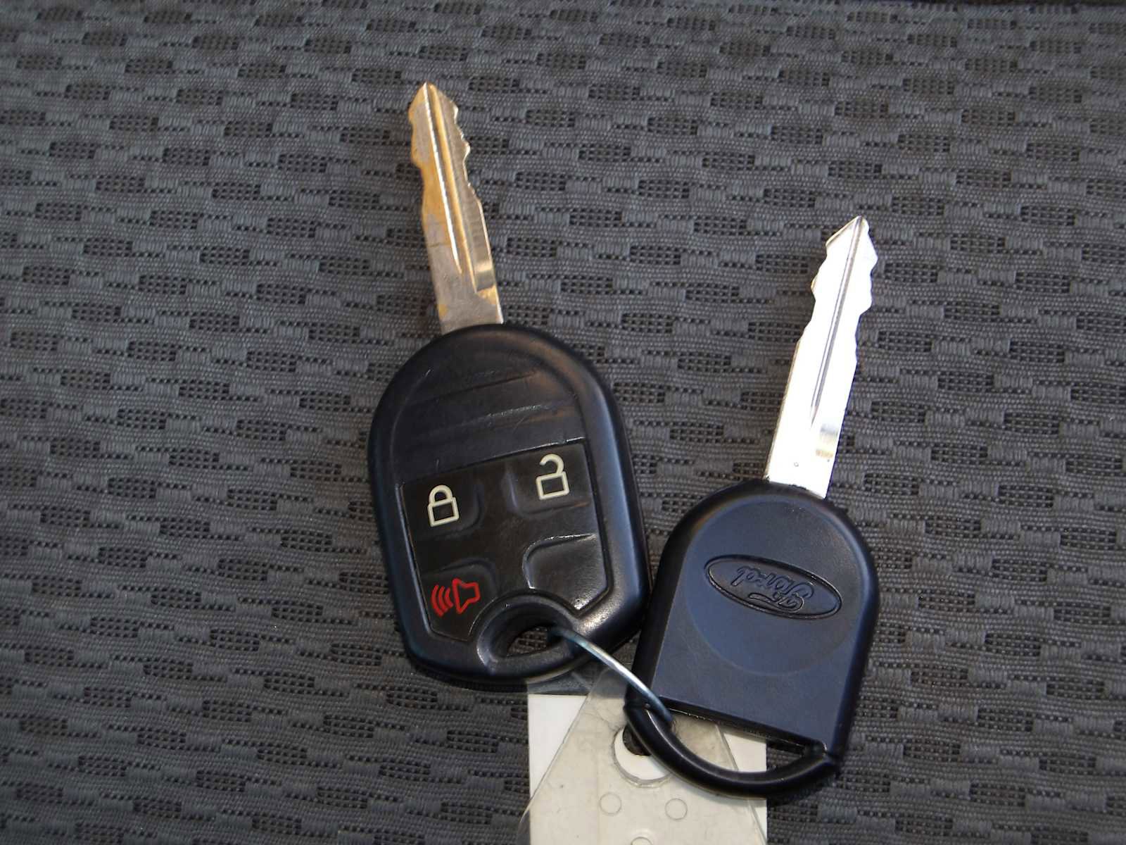 Used 2011 Ford F150 XLT w/ XLT Chrome Pkg image 32