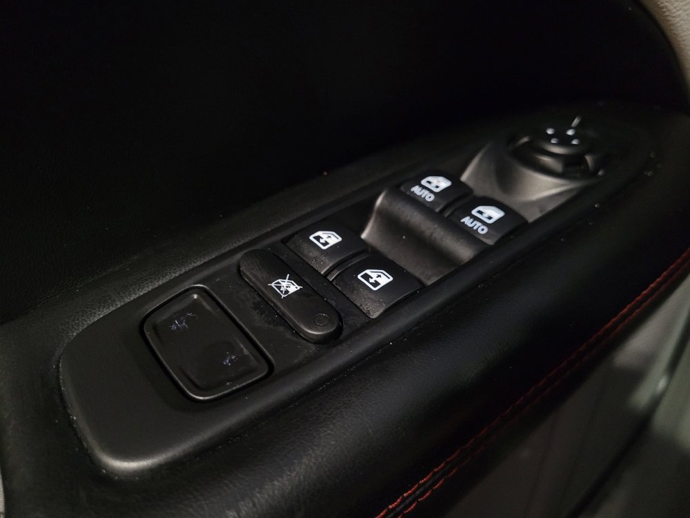 Used 2018 Jeep Compass Limited w/ Navigation Group image 27