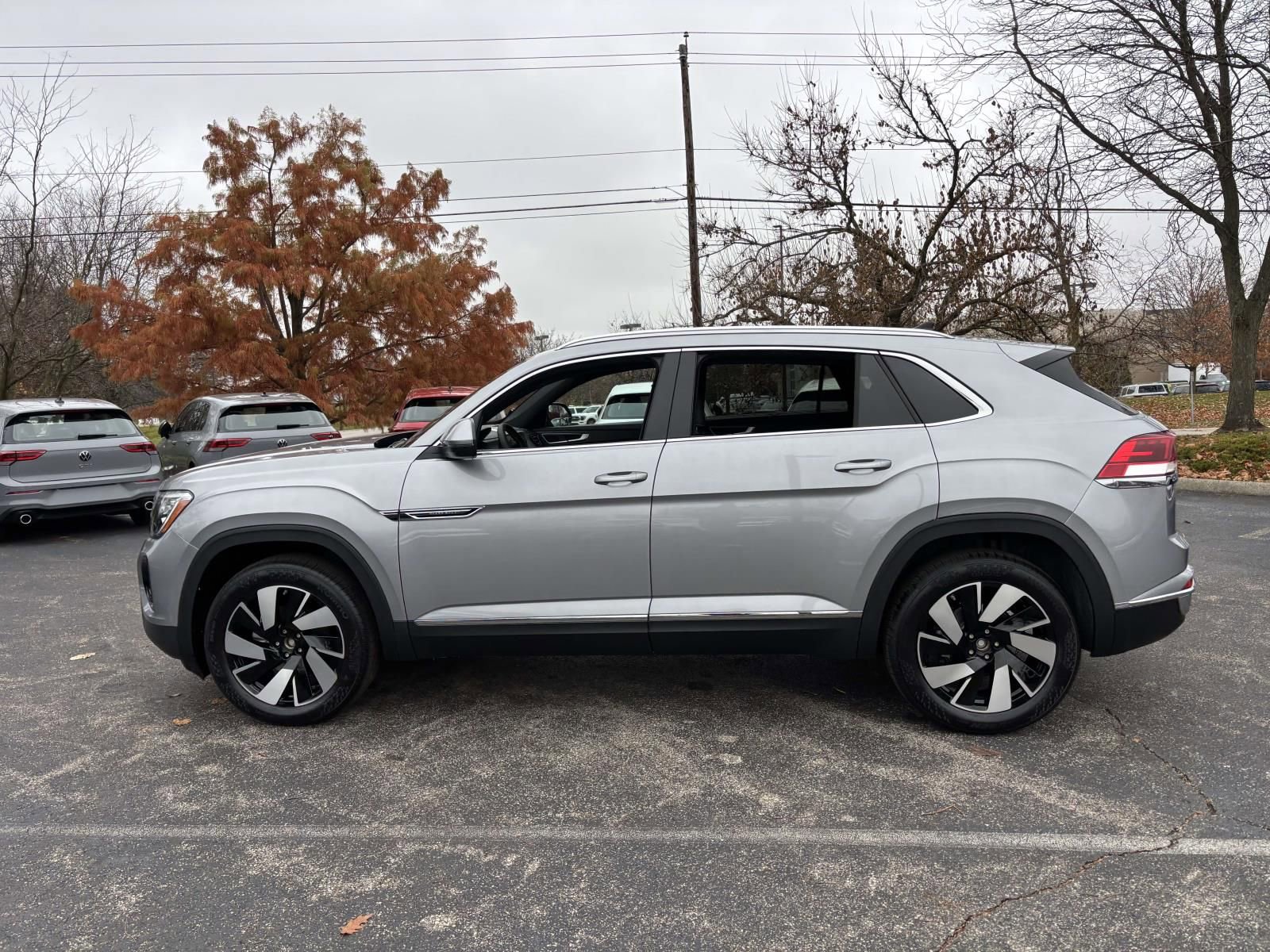 New 2026 Volkswagen Atlas Cross Sport SEL image 4