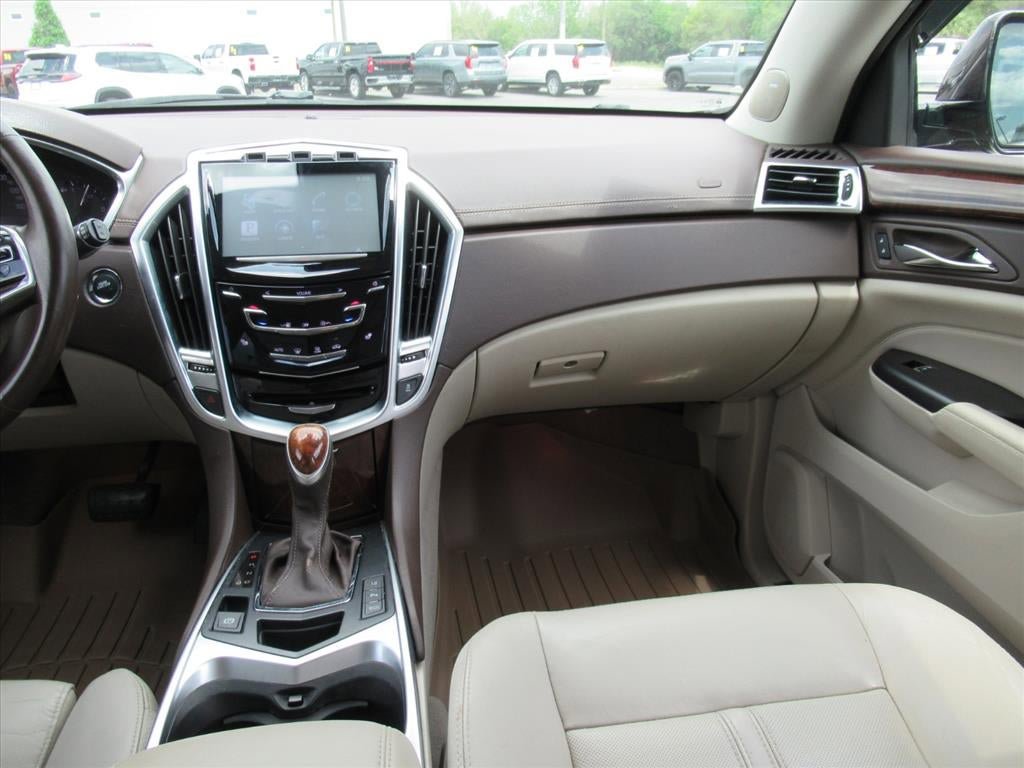 Used 2016 Cadillac SRX Luxury w/ Driver Awareness Package FWD image 14