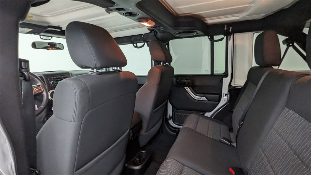 Used 2012 Jeep Wrangler Unlimited Sahara w/ Dual Top Group image 31