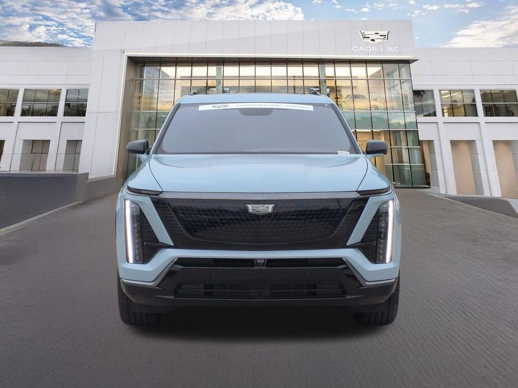 Certified 2026 Cadillac Vistiq Premium Luxury AWD/4WD image 2