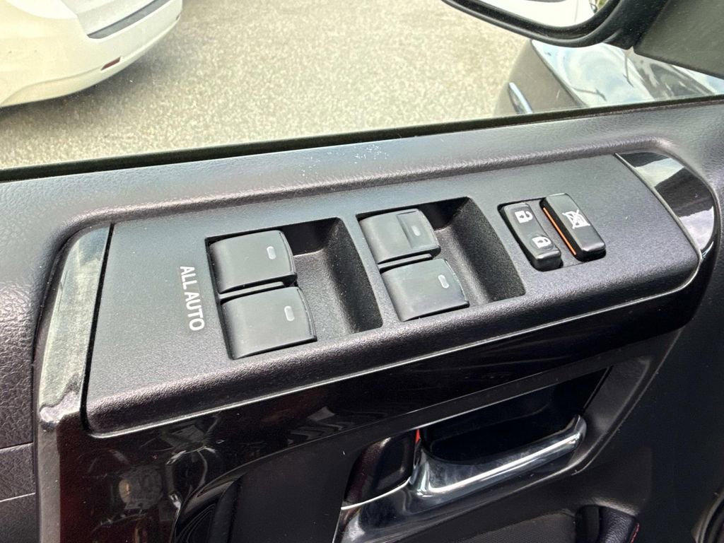 Used 2022 Toyota 4Runner TRD Off-Road Premium AWD/4WD image 25