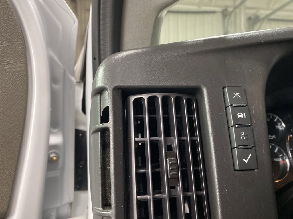 Used 2024 GMC Savana 2500 w/ Driver Convenience Package image 15