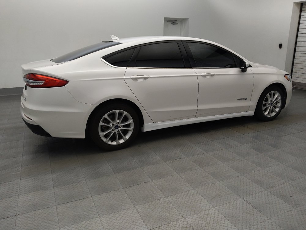 Used 2019 Ford Fusion SE FWD image 10