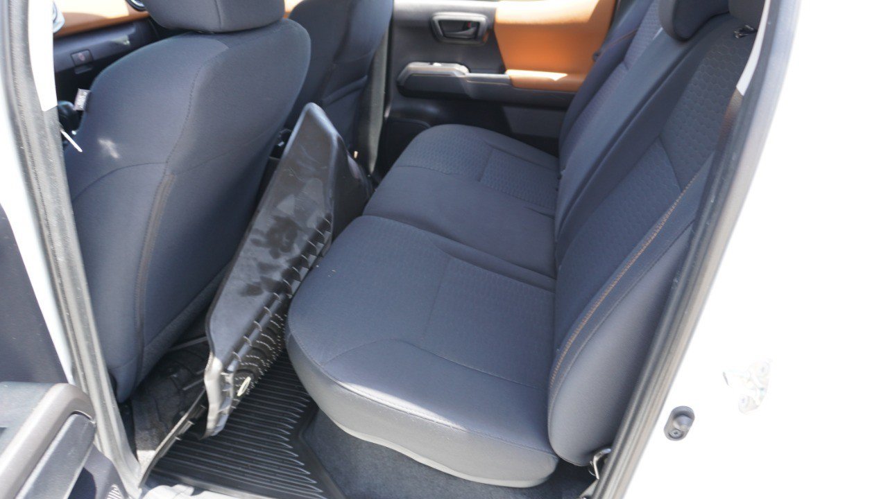 Used 2019 Toyota Tacoma SR5 RWD image 27