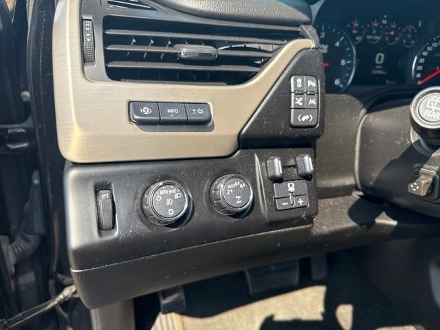 Used 2017 GMC Yukon Denali w/ Open Road Package AWD/4WD image 23