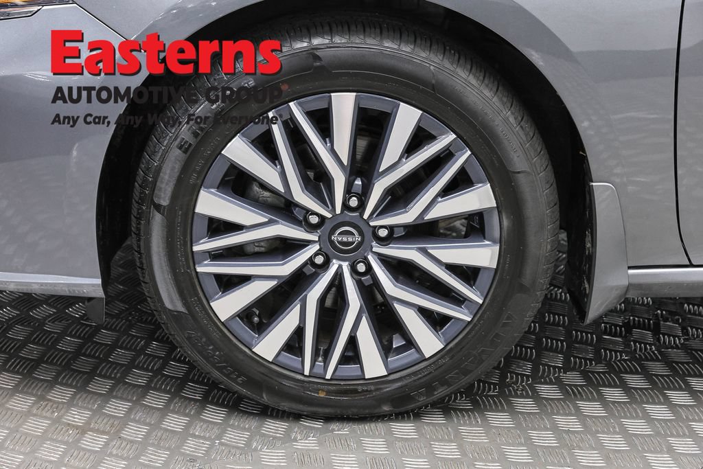 Used 2023 Nissan Altima 2.5 SV w/ SV Premium Package AWD/4WD image 32
