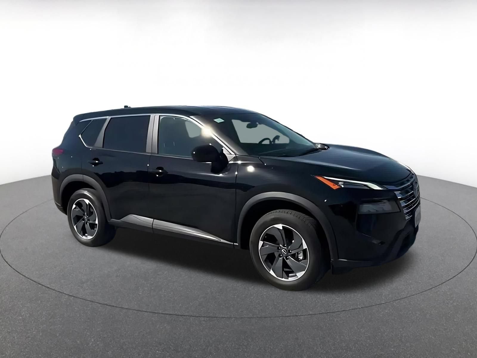 Used 2025 Nissan Rogue SV FWD image 2