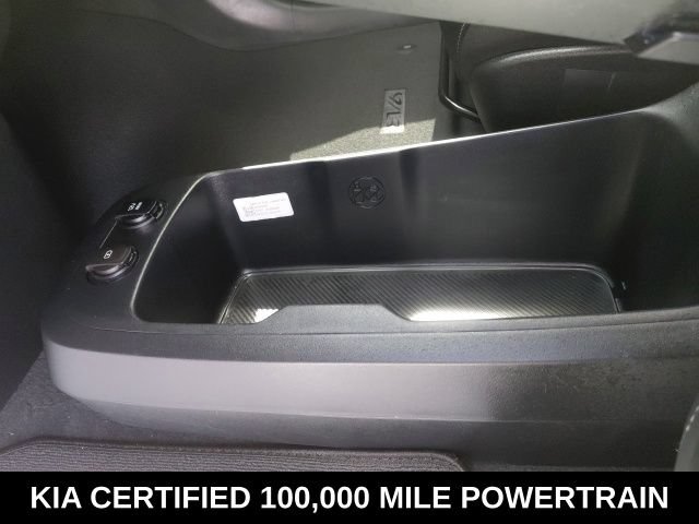 Certified 2025 Kia EV6 Light RWD image 26