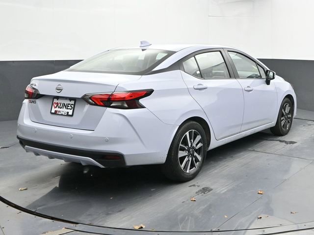 Used 2025 Nissan Versa SV image 9
