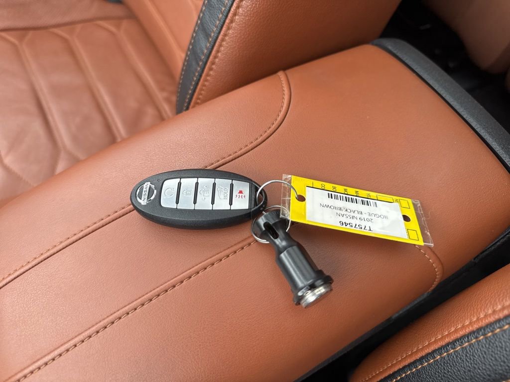 Used 2019 Nissan Rogue SL w/ Premium Package AWD/4WD image 29