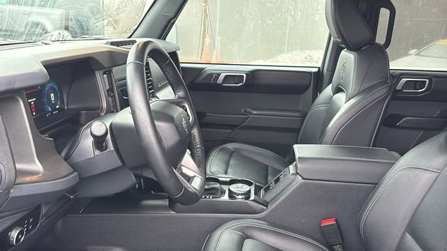 Used 2025 Ford Bronco Badlands image 29