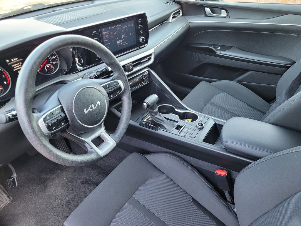 Used 2023 Kia K5 LXS image 18