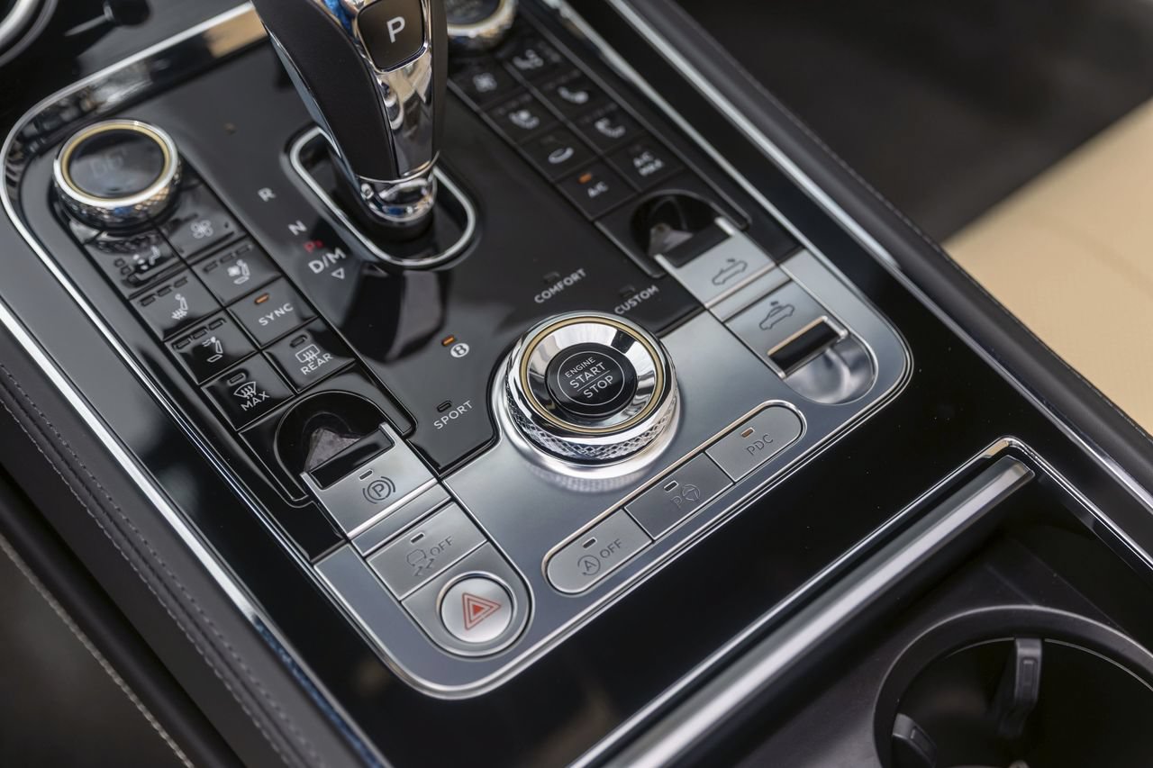 Certified 2024 Bentley Continental GT V8 AWD/4WD image 49