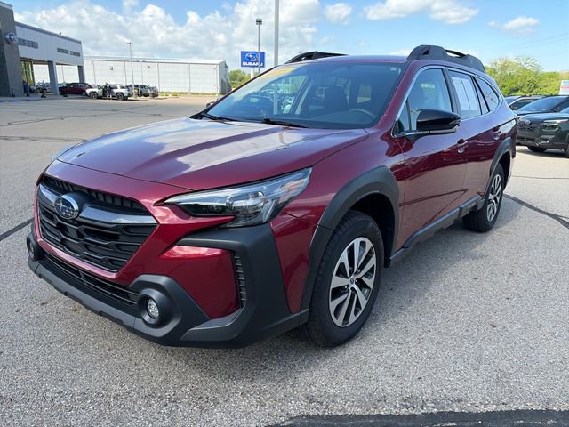 Certified 2025 Subaru Outback Premium w/ Popular Package #1A AWD/4WD image 3
