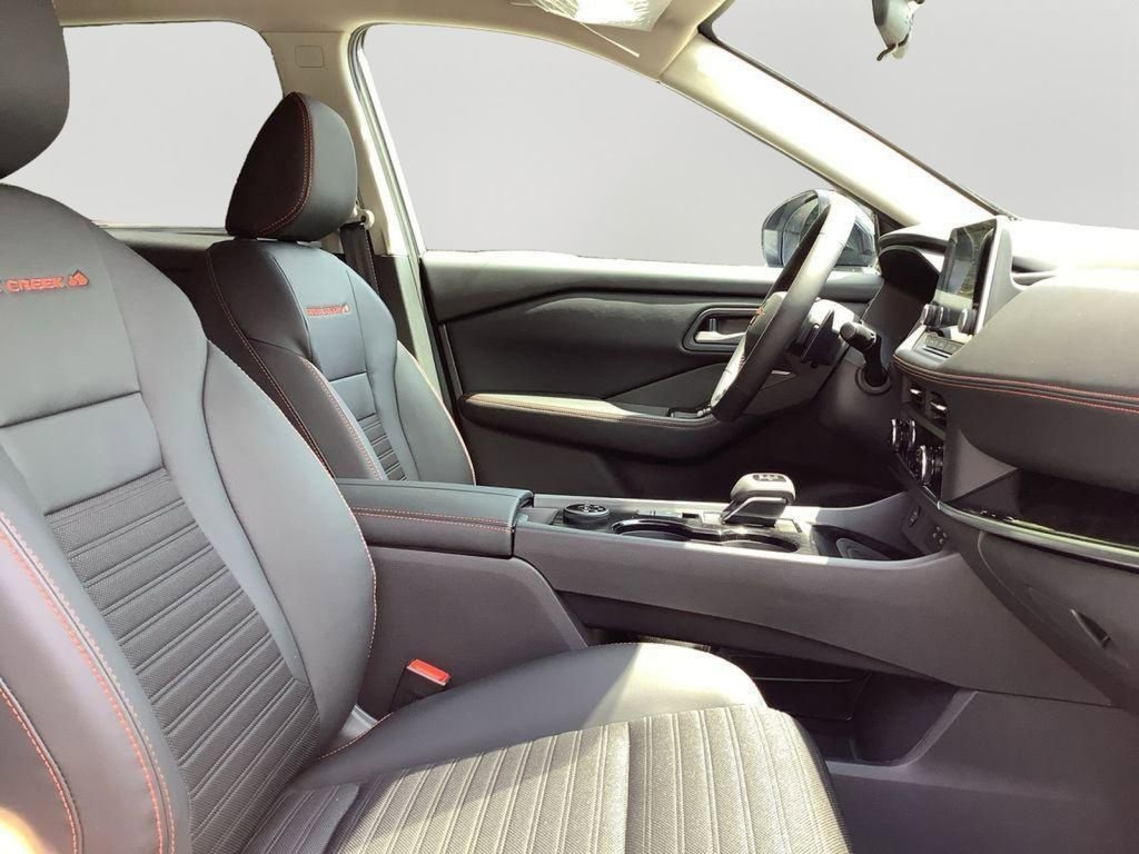 Used 2026 Nissan Rogue SV image 12