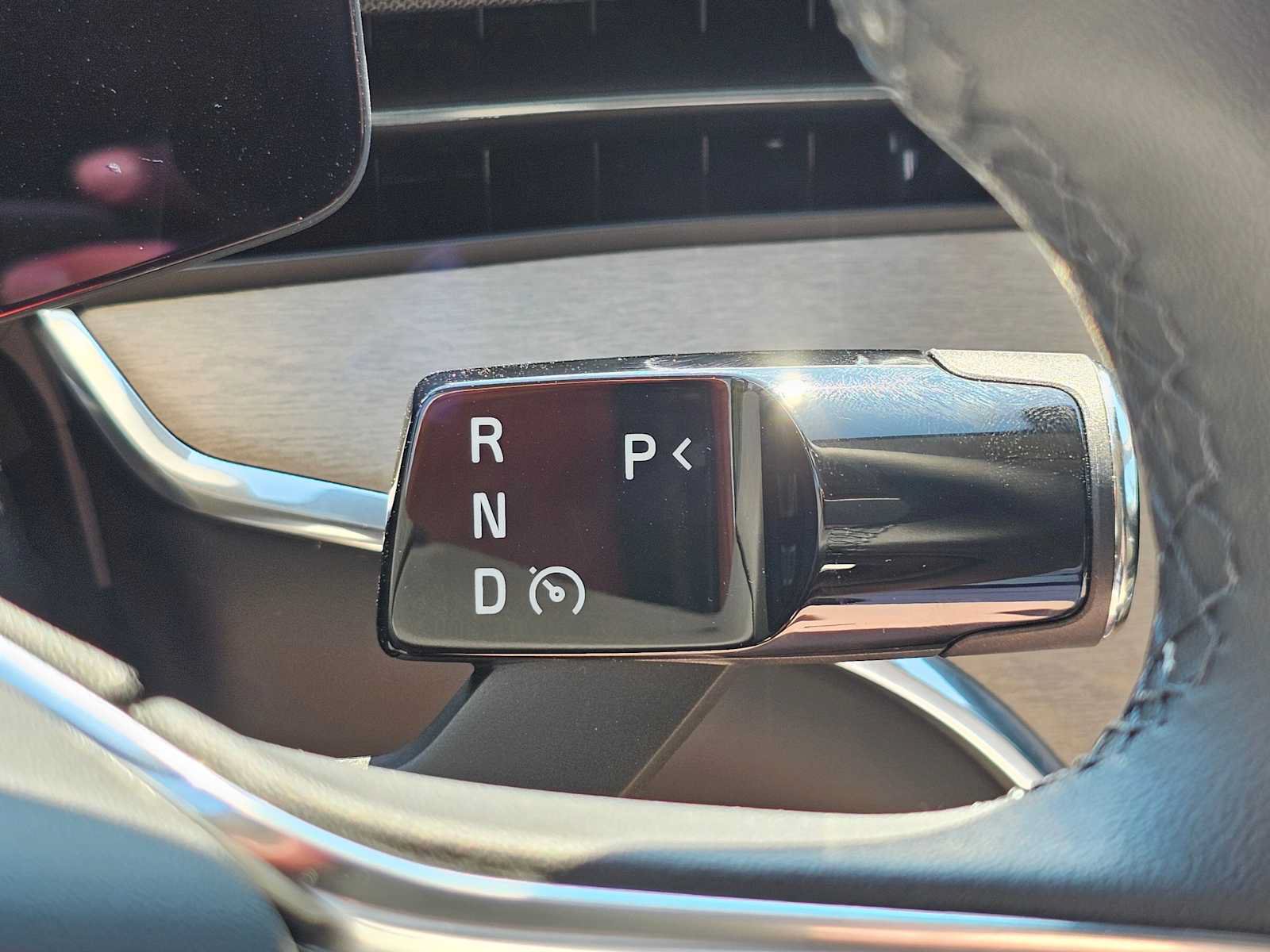 New 2025 Volvo EX90 Plus AWD/4WD image 21