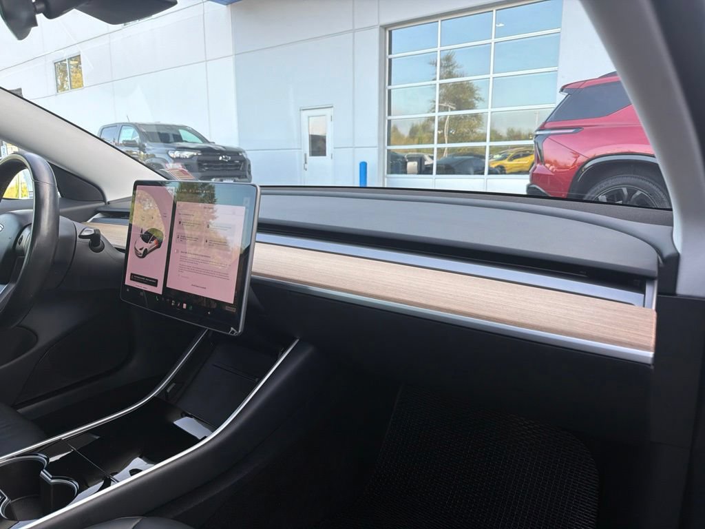 Used 2018 Tesla Model 3 Long Range RWD image 27