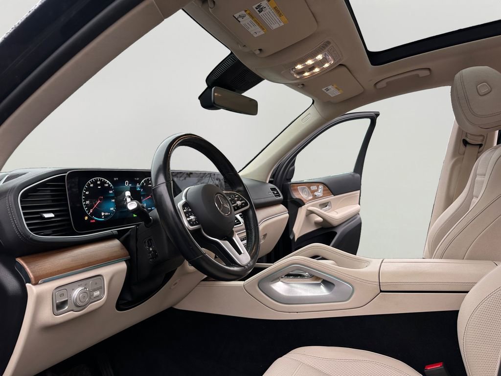 Used 2023 Mercedes-Benz GLS 450 4MATIC image 9