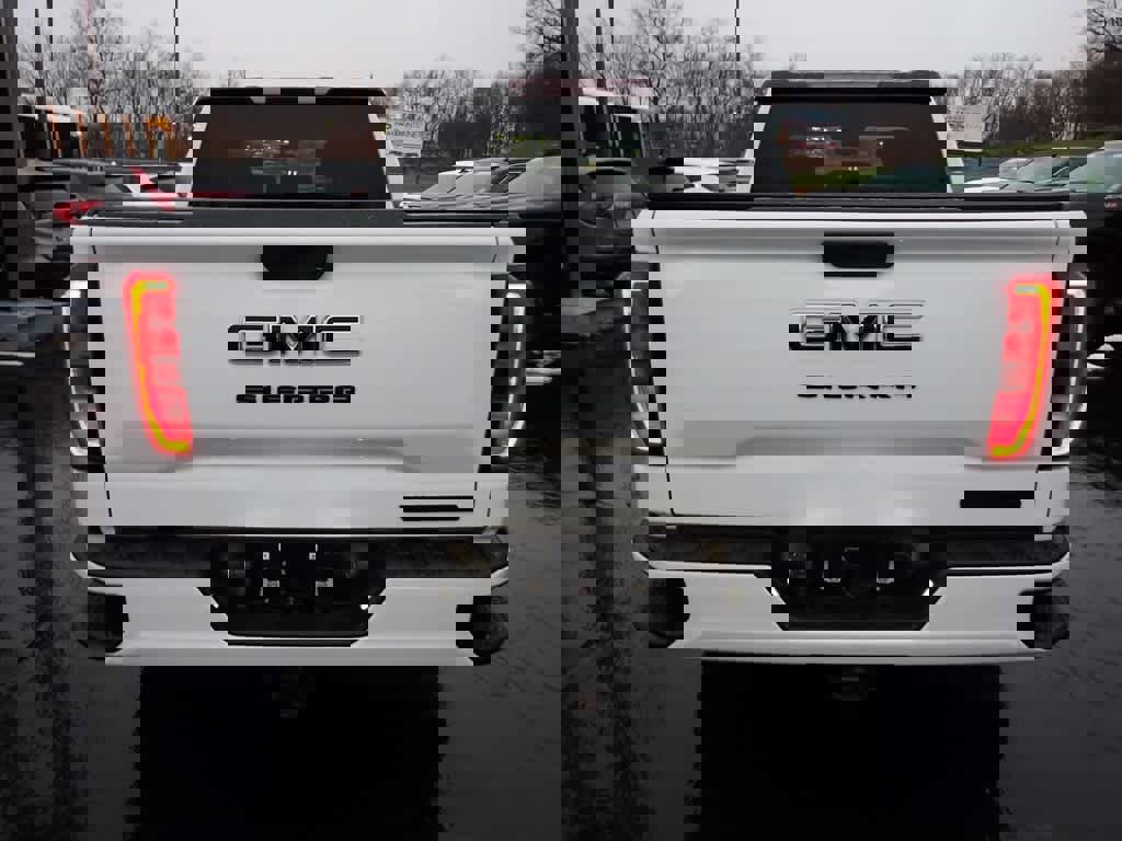 Used 2020 GMC Sierra 1500 Elevation w/ Elevation Value Package image 4