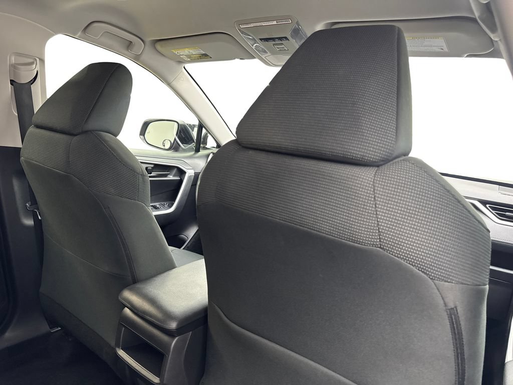 Used 2021 Toyota RAV4 LE FWD image 41