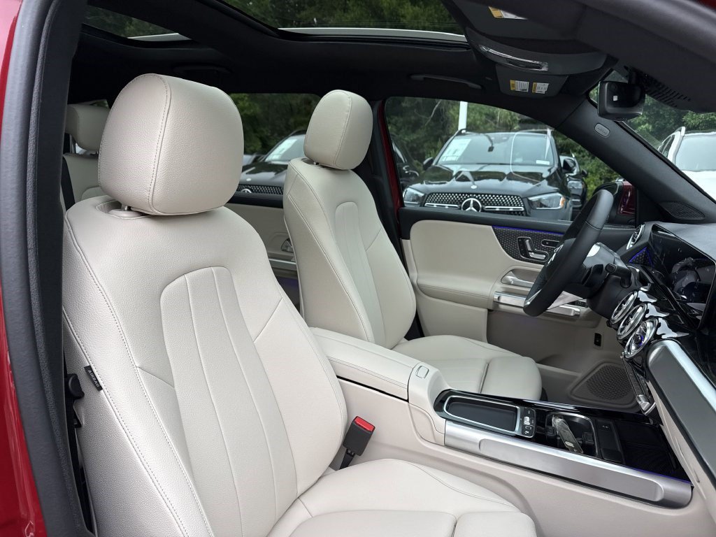 Certified 2025 Mercedes-Benz GLB 250 image 19