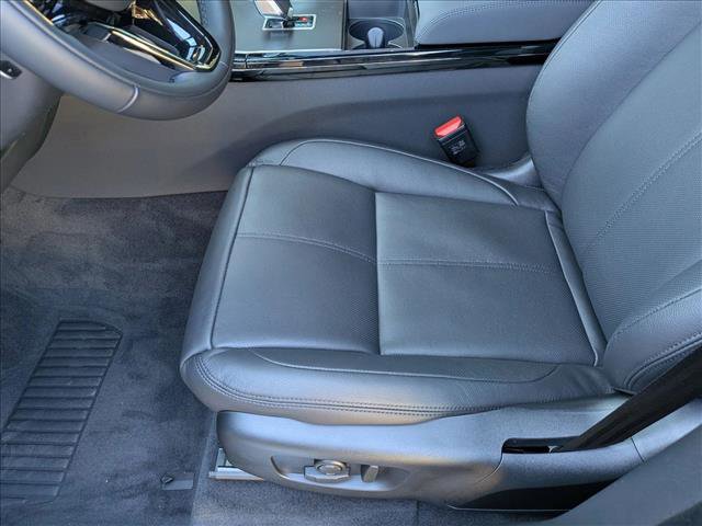 New 2026 Land Rover Range Rover Velar Dynamic SE image 4