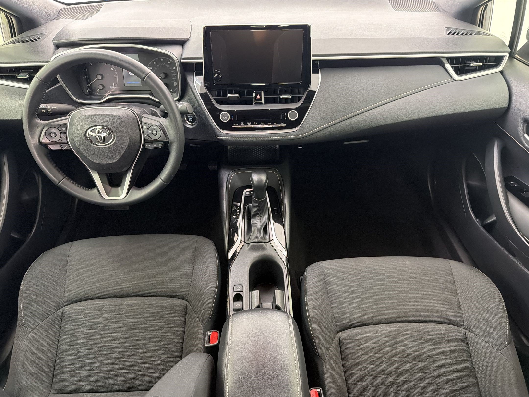 Used 2025 Toyota Corolla SE FWD image 15