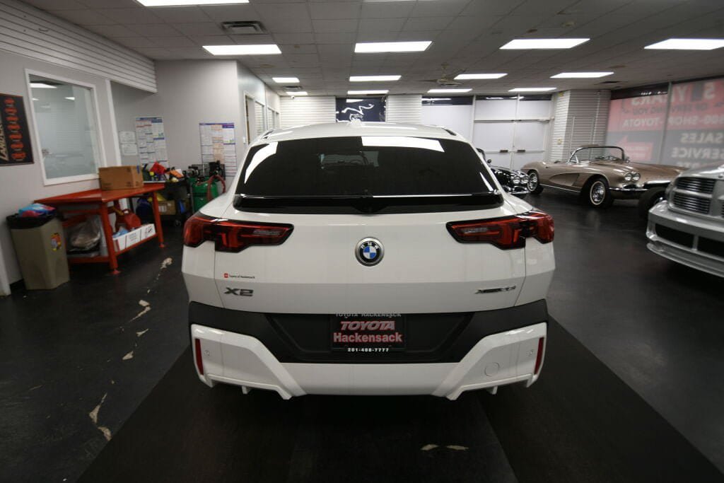 Used 2026 BMW X2 xDrive28i AWD/4WD image 6