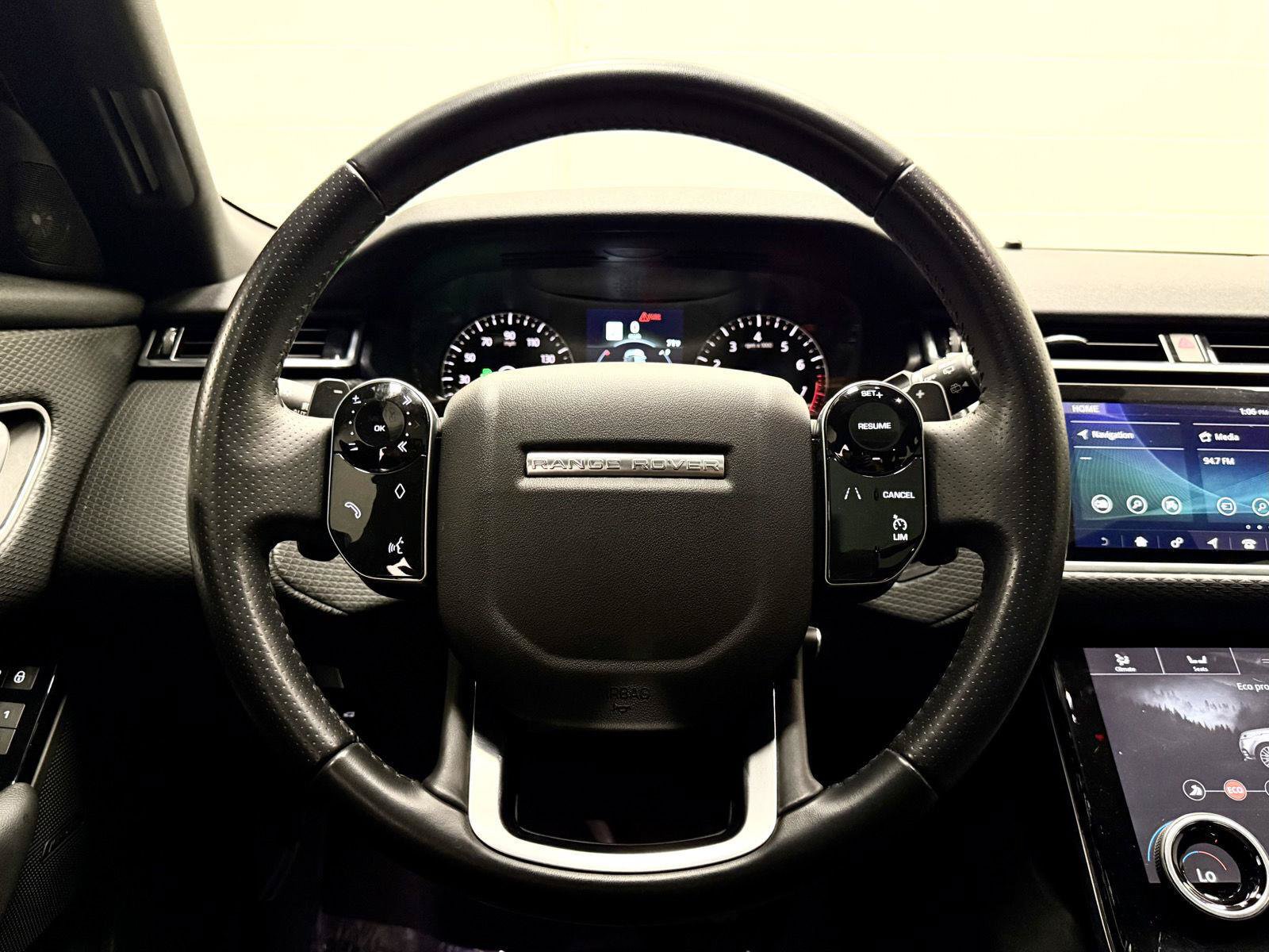 Used 2018 Land Rover Range Rover Velar S AWD/4WD image 21
