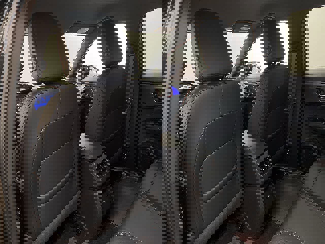 Used 2024 Chevrolet Equinox EV RS image 15