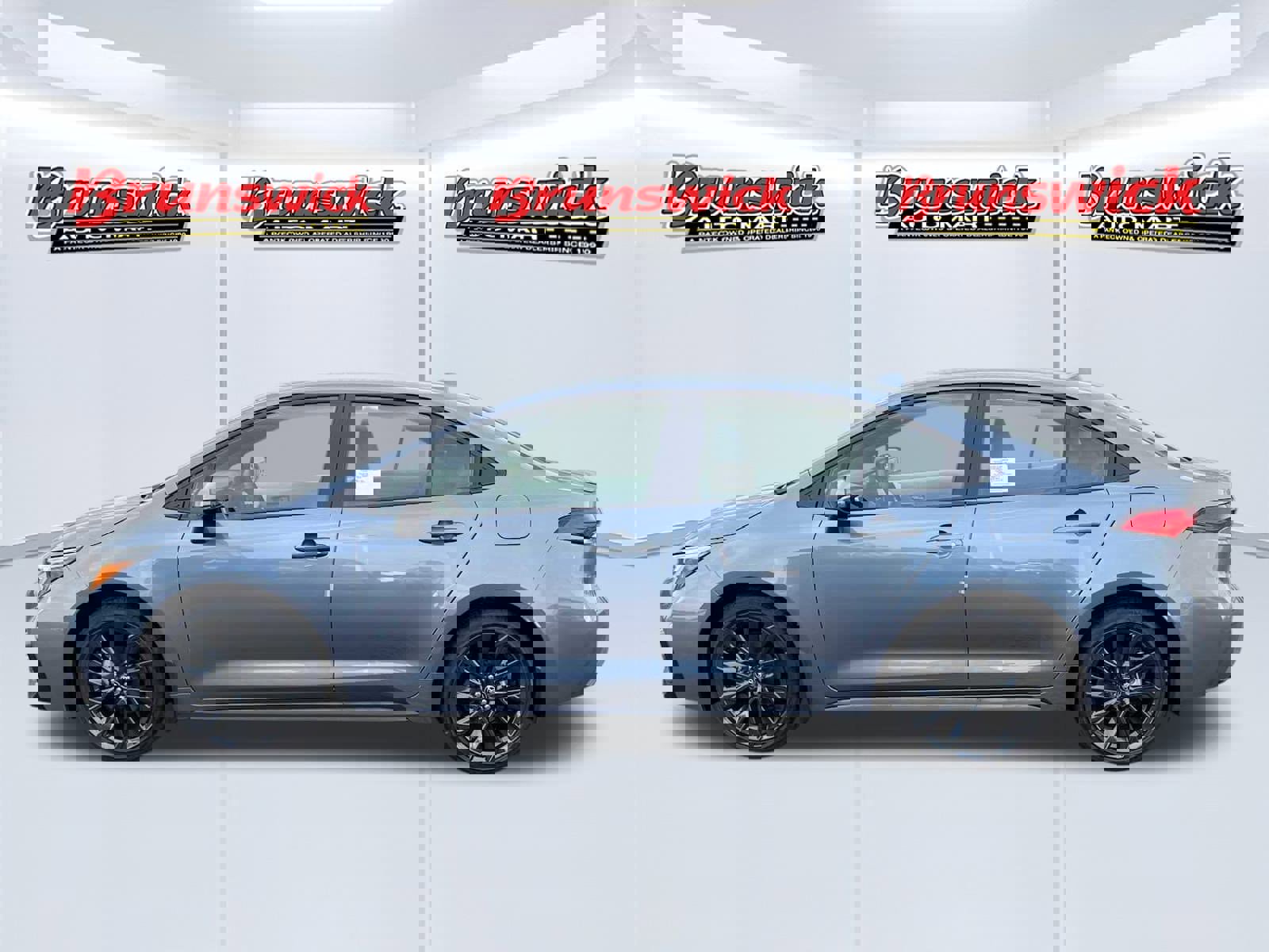 New 2026 Toyota Corolla SE image 3