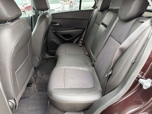 Certified 2022 Chevrolet Trax LT w/ LT Convenience Package image 23